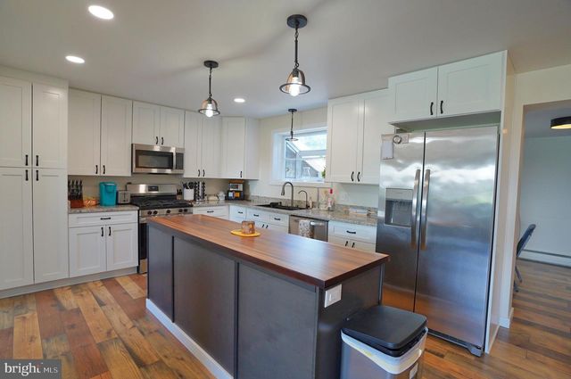 1465 FAIRFIELD RD, Gettysburg, PA 17325