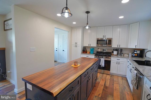 1465 FAIRFIELD RD, Gettysburg, PA 17325