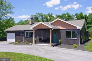1465 FAIRFIELD RD, Gettysburg, PA 17325