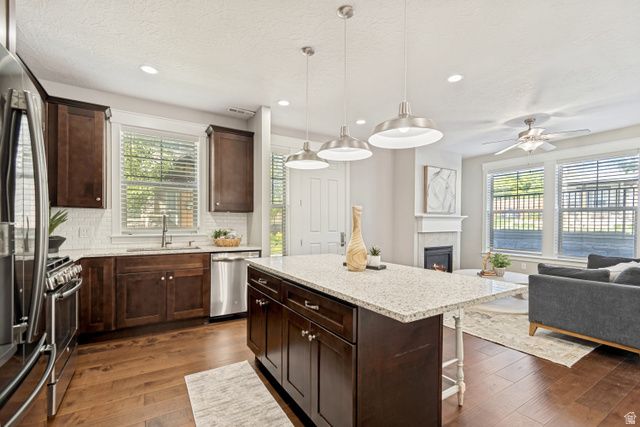 10422 S BEETDIGGER BLVD, Sandy, UT 84070