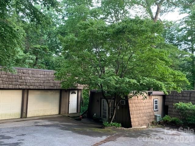 384 KNOB CREEK Road 19 & 20, Pisgah Forest, NC 28768