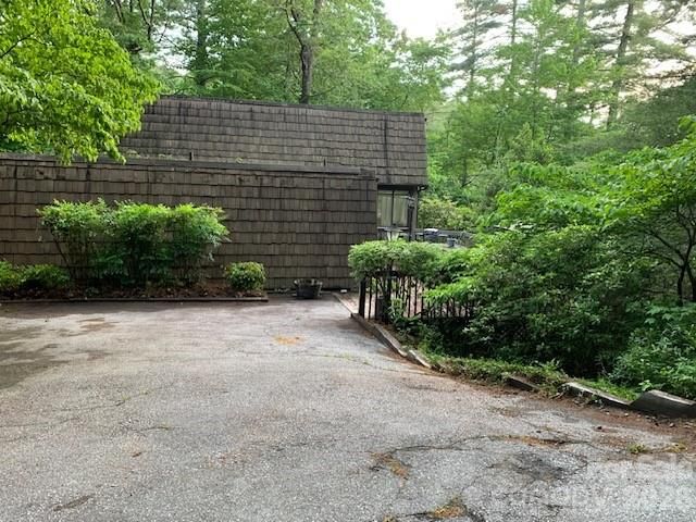 384 KNOB CREEK Road 19 & 20, Pisgah Forest, NC 28768