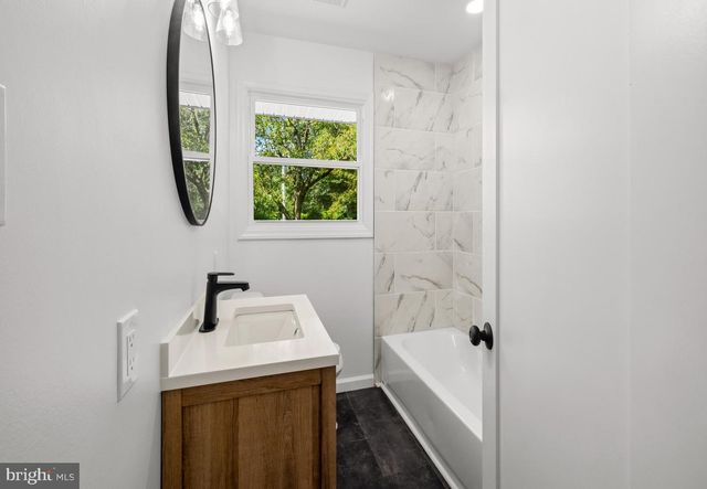 106 HADDON AVE, West Berlin, NJ 08091
