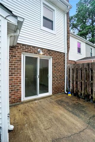 590 Tenbee LN, Virginia Beach, VA 23451