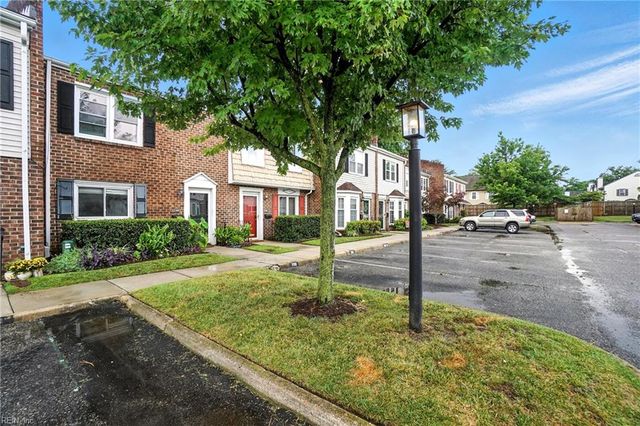 590 Tenbee LN, Virginia Beach, VA 23451