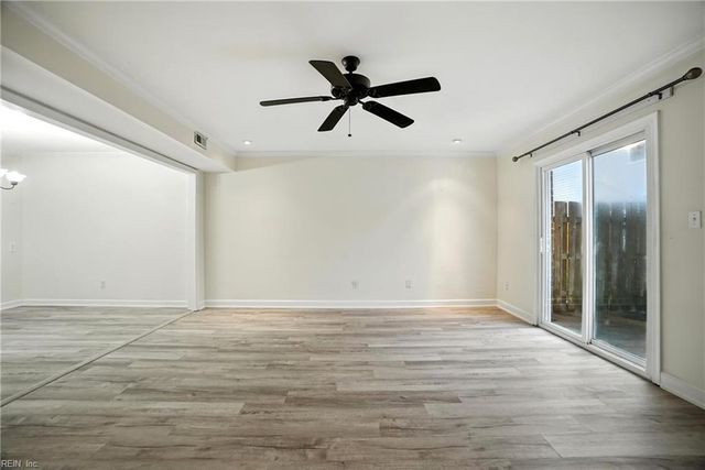 590 Tenbee LN, Virginia Beach, VA 23451