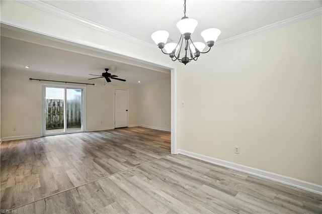 590 Tenbee LN, Virginia Beach, VA 23451