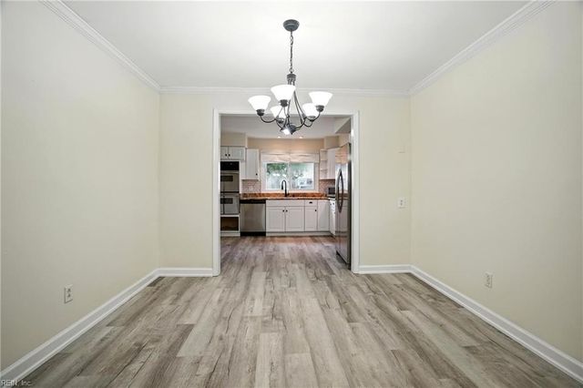 590 Tenbee LN, Virginia Beach, VA 23451