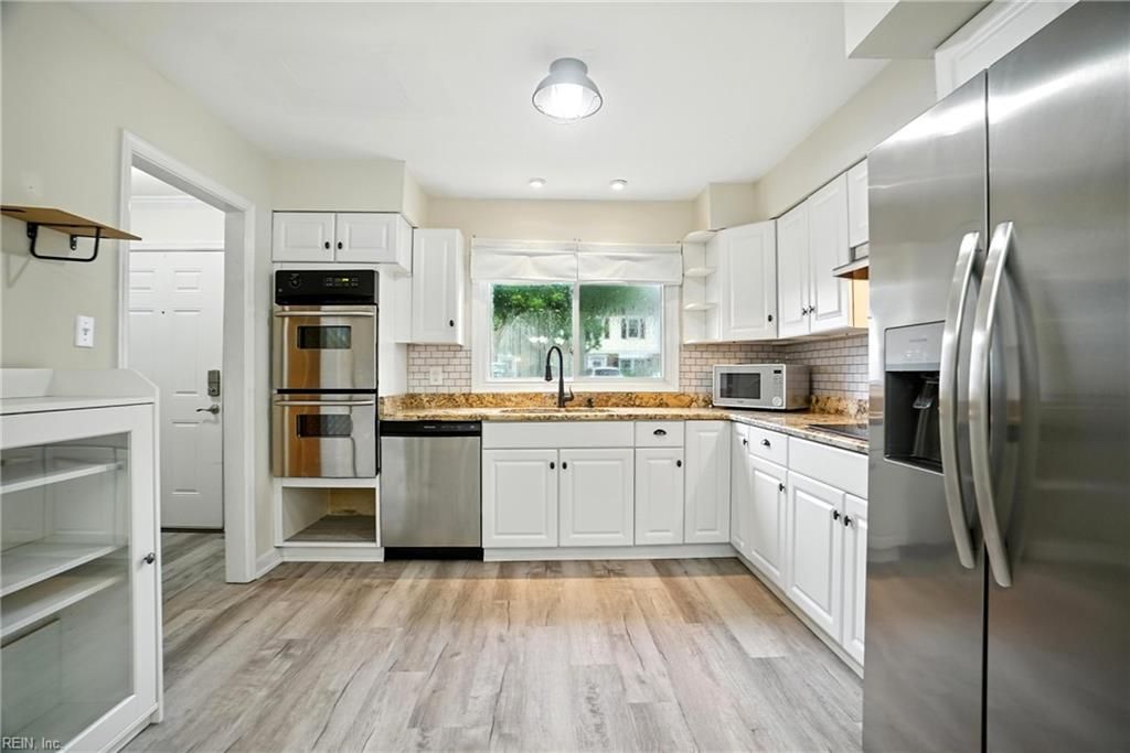 590 Tenbee LN, Virginia Beach, VA 23451
