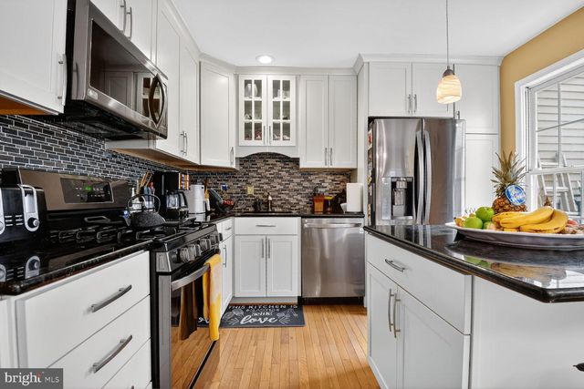 14633 BATTERY RIDGE LN, Centreville, VA 20120