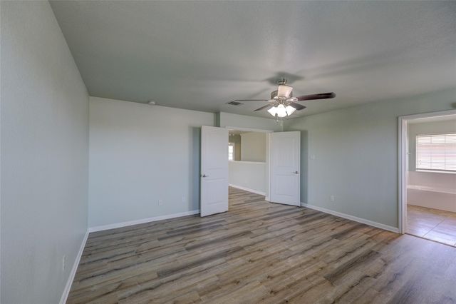 455 Gina DR, Kyle, TX 78640