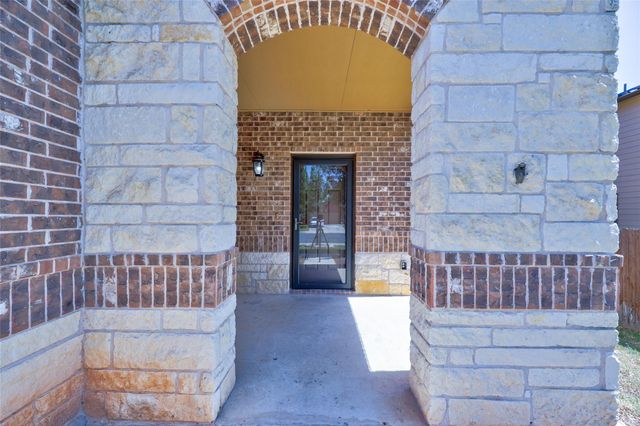455 Gina DR, Kyle, TX 78640