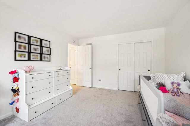 4338 New Haven Avenue, Gurnee, IL 60031