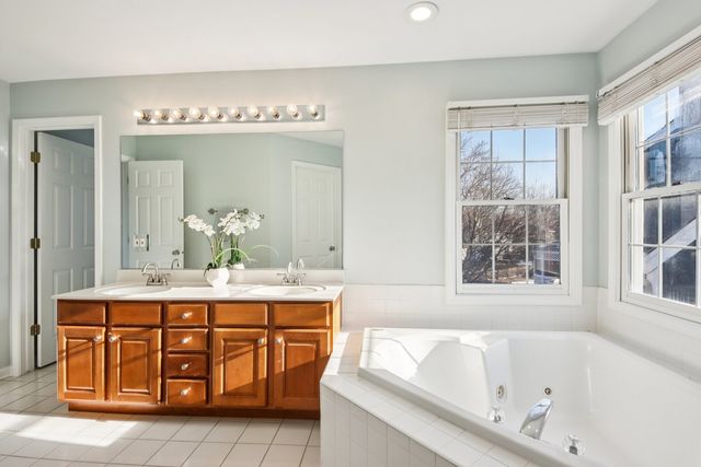 4338 New Haven Avenue, Gurnee, IL 60031