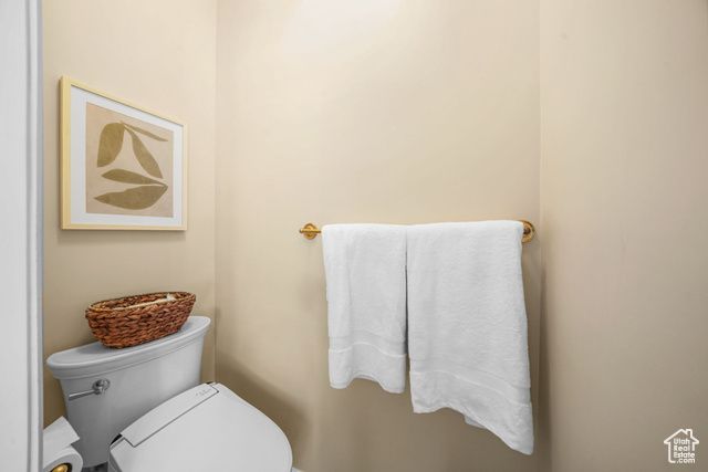 587 E CORNER CANYON DR, Draper, UT 84020