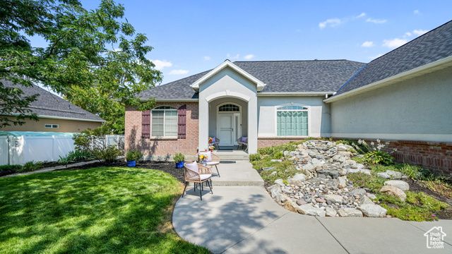 587 E CORNER CANYON DR, Draper, UT 84020
