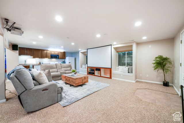 587 E CORNER CANYON DR, Draper, UT 84020