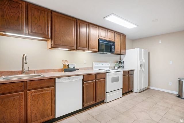 587 E CORNER CANYON DR, Draper, UT 84020