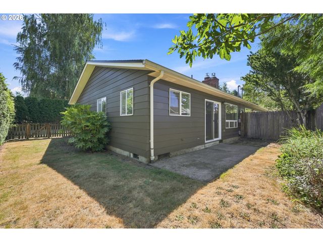 880 Nw FLORENCE Ave, Gresham, OR 97030