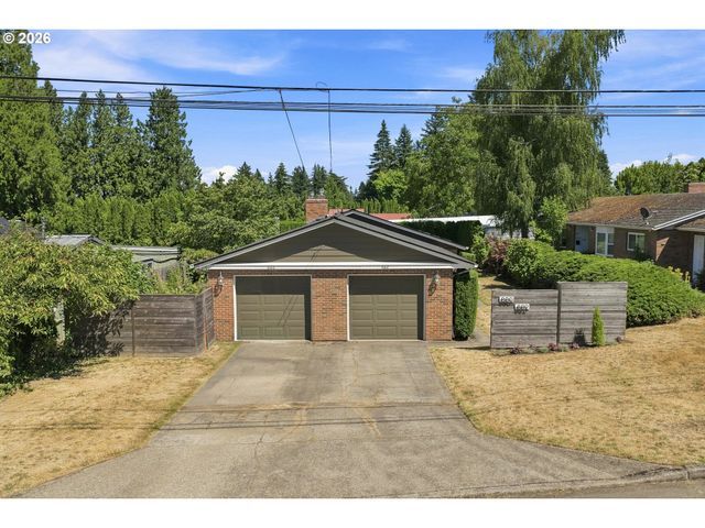 880 Nw FLORENCE Ave, Gresham, OR 97030