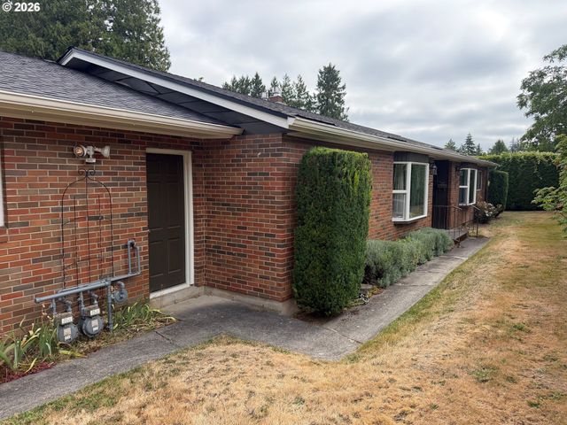 880 Nw FLORENCE Ave, Gresham, OR 97030