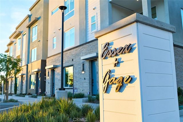 7264 Aura Circle, Huntington Beach, CA 92647