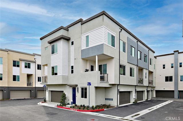 7264 Aura Circle, Huntington Beach, CA 92647