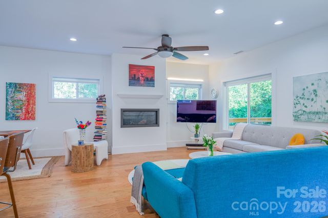 321 Hazel Mill Road, Asheville, NC 28806