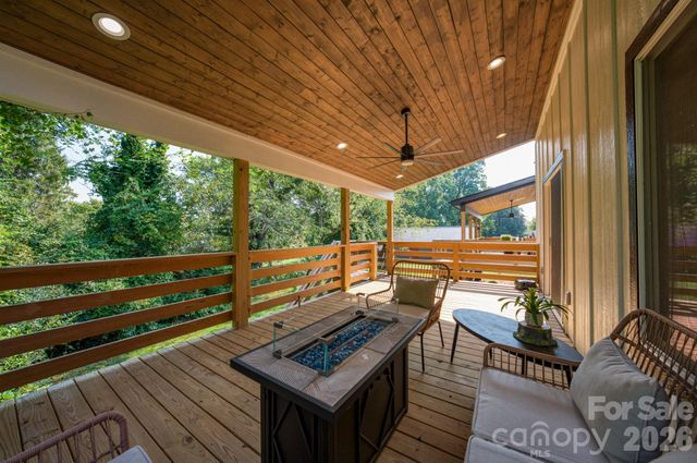 321 Hazel Mill Road, Asheville, NC 28806