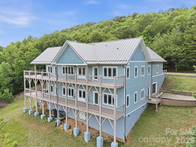 229 JD Trail, Candler, NC 28715