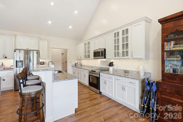 229 JD Trail, Candler, NC 28715