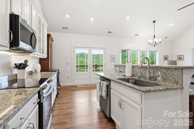 229 JD Trail, Candler, NC 28715
