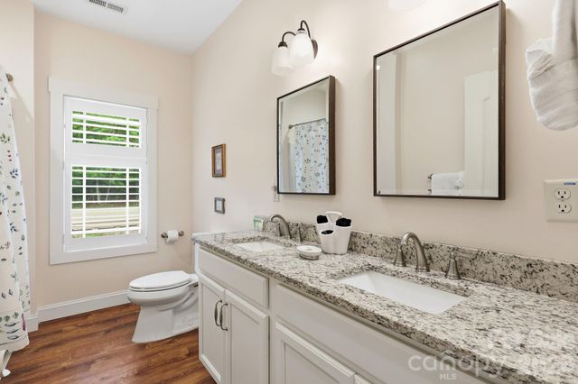 229 JD Trail, Candler, NC 28715