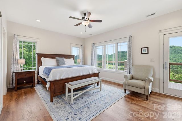 229 JD Trail, Candler, NC 28715