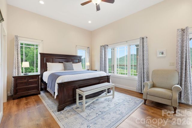 229 JD Trail, Candler, NC 28715