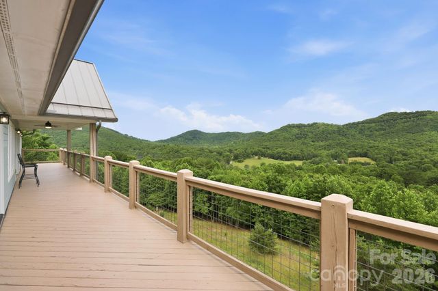 229 JD Trail, Candler, NC 28715