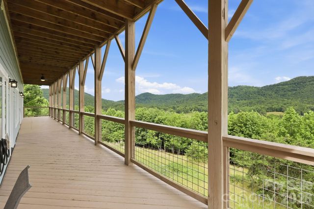 229 JD Trail, Candler, NC 28715
