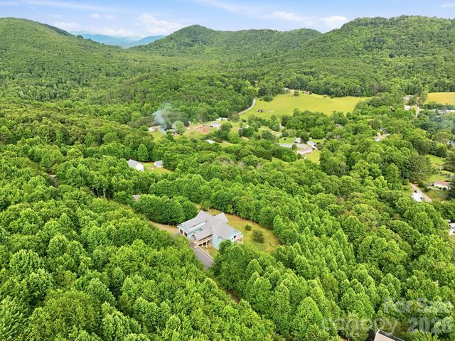 229 JD Trail, Candler, NC 28715