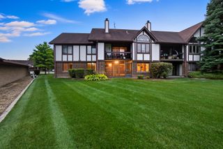 6740 180th Street 1E, Tinley Park, IL 60477