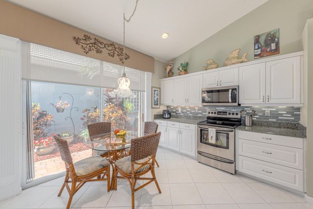 1632 SE Shelburnie Way, Port St Lucie, FL 34952