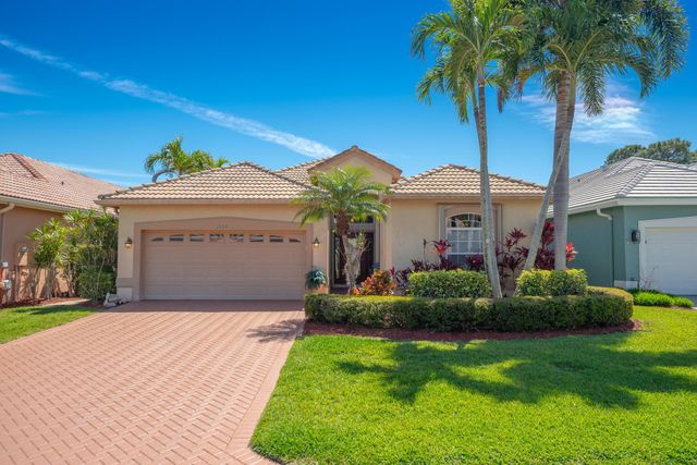 1632 SE Shelburnie Way, Port St Lucie, FL 34952