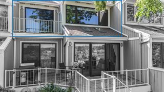 205 Wayne St, Saint Joseph, MI 49085