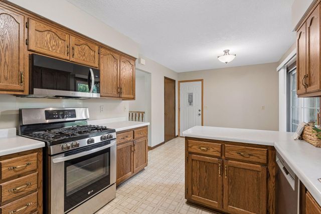 840 Oak Ridge Trail NE, Blaine, MN 55434