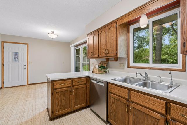 840 Oak Ridge Trail NE, Blaine, MN 55434