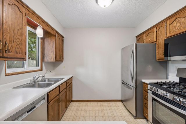 840 Oak Ridge Trail NE, Blaine, MN 55434