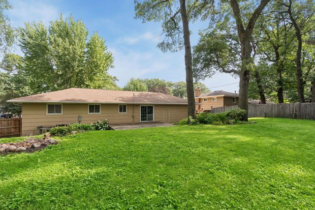 840 Oak Ridge Trail NE, Blaine, MN 55434