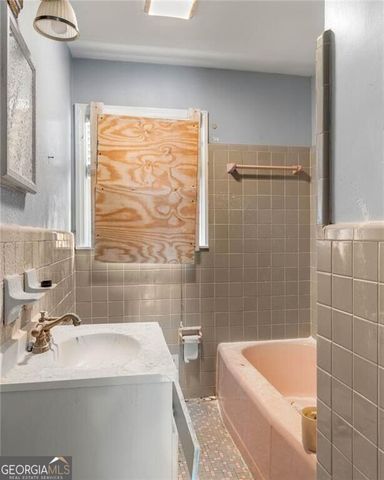 71 Burbank Drive NW, Atlanta, GA 30314