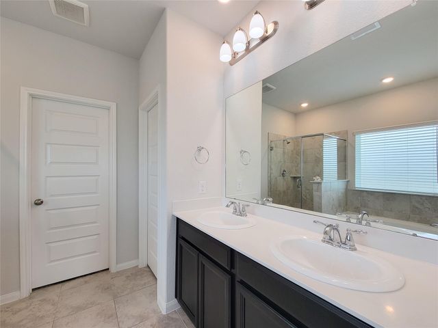 1819 Iris Knoll Lane, Pearland, TX 77089