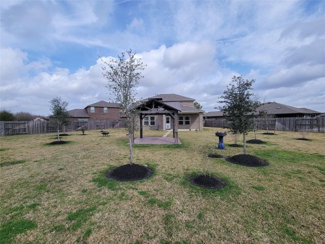 1819 Iris Knoll Lane, Pearland, TX 77089