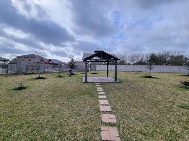 1819 Iris Knoll Lane, Pearland, TX 77089